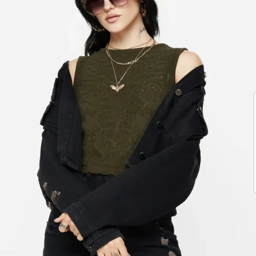 NWT Disturbia Tulip Jacquard Knit Crop Top - Picture 2 of 9